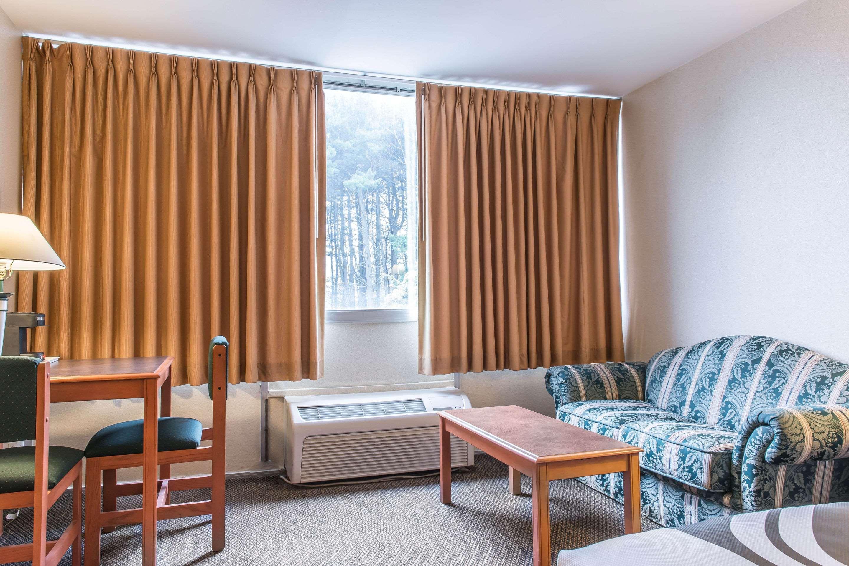 Quality Inn Hermitage Eksteriør bilde