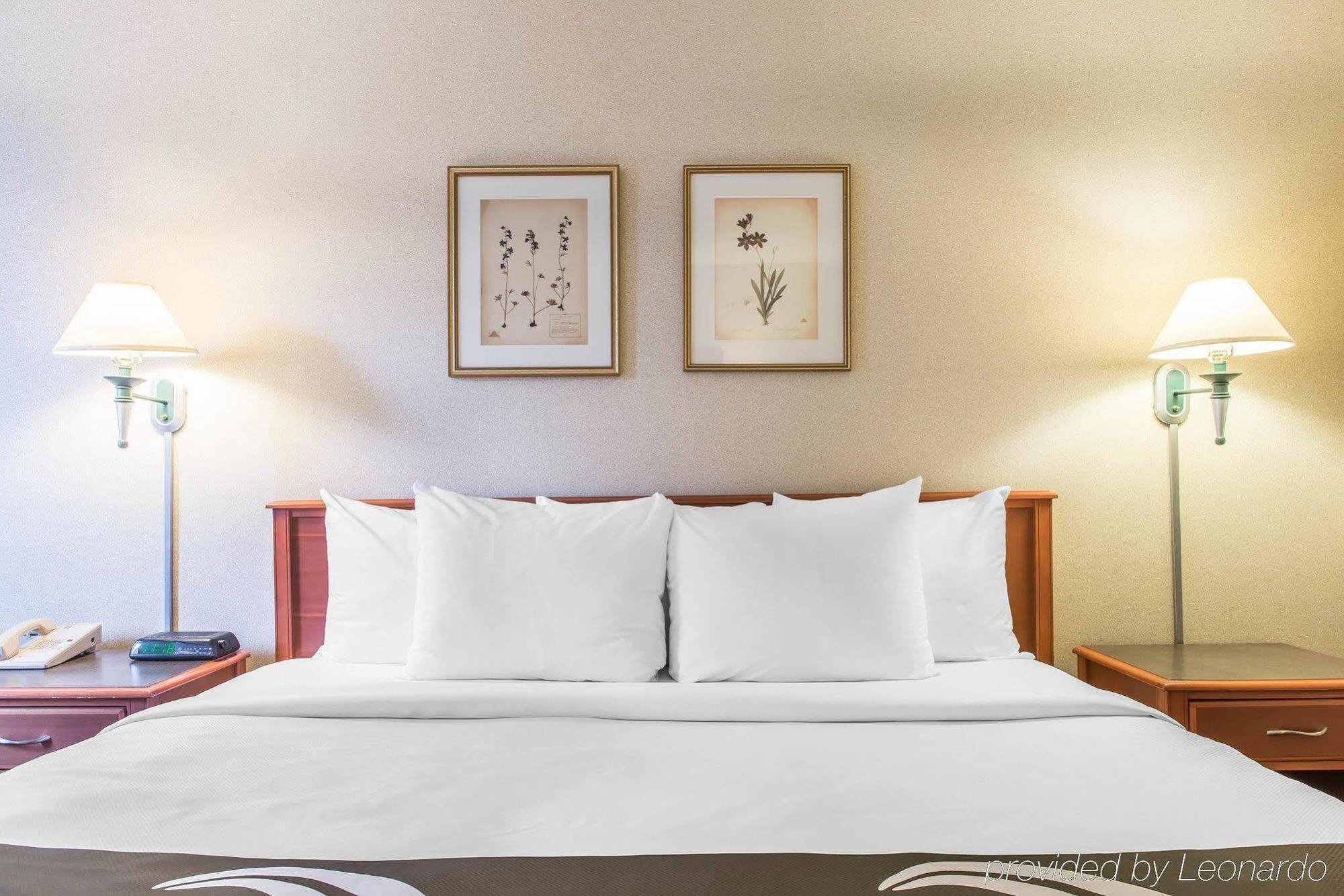 Quality Inn Hermitage Eksteriør bilde